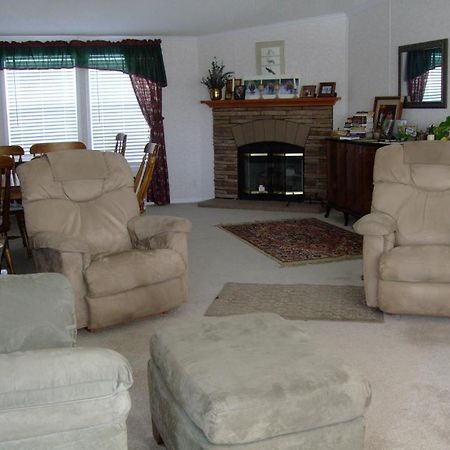 Rainbow House Villa Angel Fire Room photo